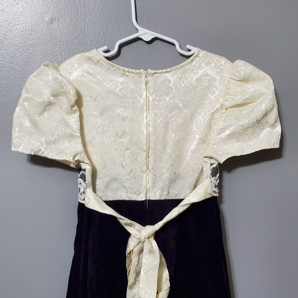 Vintage Bonnie Jean Cream Lace Bodice with Purple Velvet Skirt Formal Dress SZ 8 - Picture 5 of 8